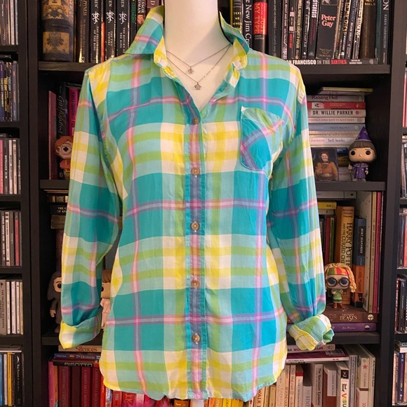 AE Button Down - Picture 6 of 9